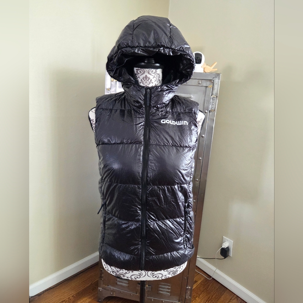 Goldwin Down Insulated Black Full Zip Lightweight Hooded Puffer Vest Womens MINT